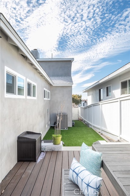 3520 Walnut Avenue, Manhattan Beach, California 90266, 3 Bedrooms Bedrooms, ,2 BathroomsBathrooms,Residential,Sold,Walnut,SB21036889