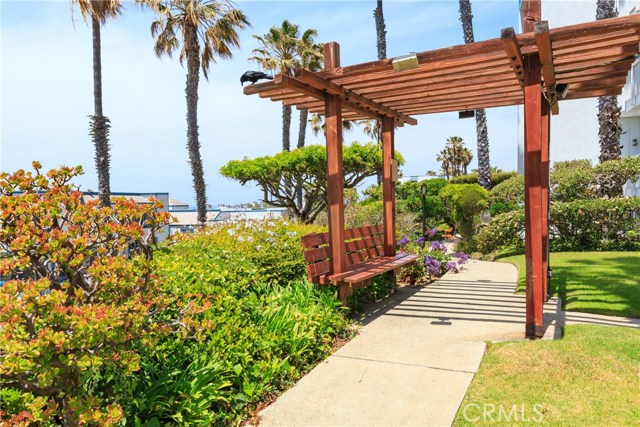 650 The Village, Redondo Beach, California 90277, 2 Bedrooms Bedrooms, ,2 BathroomsBathrooms,Residential,Sold,The Village,SB17108266