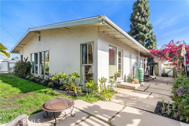 1915 Santa Rena Drive, Rancho Palos Verdes, California 90275, 4 Bedrooms Bedrooms, ,1 BathroomBathrooms,Residential,Sold,Santa Rena,PV21077963