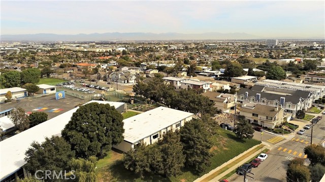 1320 12th Street, Manhattan Beach, California 90266, 2 Bedrooms Bedrooms, ,2 BathroomsBathrooms,Residential,Sold,12th,PW20041446