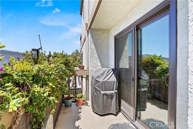 1447 Manhattan Beach Boulevard, Manhattan Beach, California 90266, 3 Bedrooms Bedrooms, ,2 BathroomsBathrooms,Residential,Sold,Manhattan Beach,SB20092235