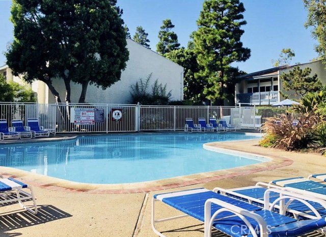 601 Prospect Avenue, Redondo Beach, California 90277, 2 Bedrooms Bedrooms, ,2 BathroomsBathrooms,Residential,Sold,Prospect,SB20189333