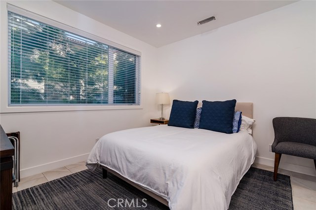 1072 7th Street, Hermosa Beach, California 90254, 4 Bedrooms Bedrooms, ,3 BathroomsBathrooms,Residential,Sold,7th,SB19164165