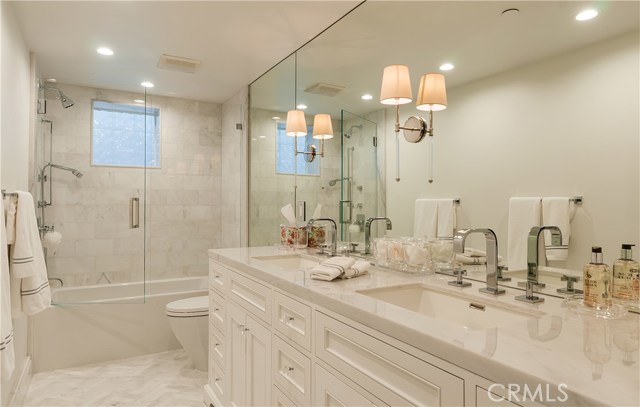 2215 Bayview Drive, Manhattan Beach, California 90266, 4 Bedrooms Bedrooms, ,3 BathroomsBathrooms,Residential,Sold,Bayview,SB20132281