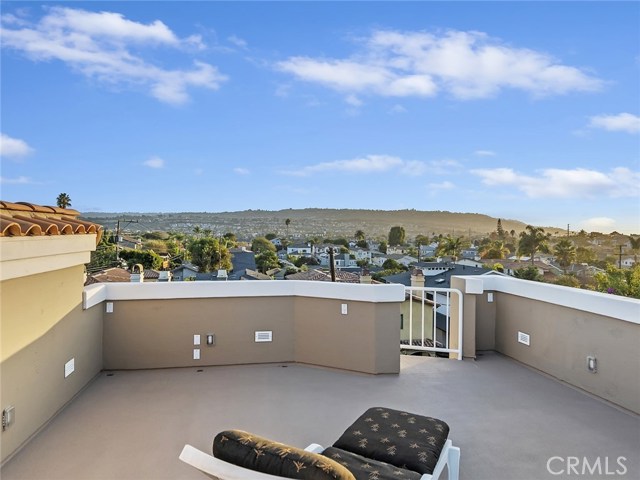 1032 Avenue A, Redondo Beach, California 90277, 5 Bedrooms Bedrooms, ,4 BathroomsBathrooms,Residential,Sold,Avenue A,PV20256766