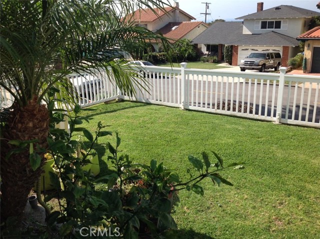 Nice Gated Front Yard