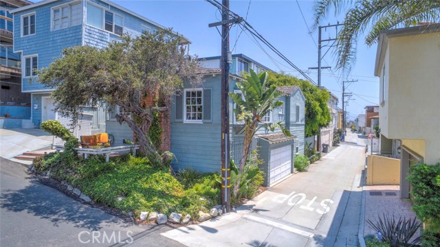 316 28th Street, Manhattan Beach, California 90266, 3 Bedrooms Bedrooms, ,2 BathroomsBathrooms,Residential,Sold,28th,SB18152418