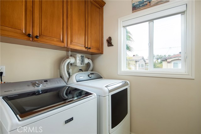 2208 Warfield Avenue, Redondo Beach, California 90278, 4 Bedrooms Bedrooms, ,2 BathroomsBathrooms,Residential,Sold,Warfield,SB19044188