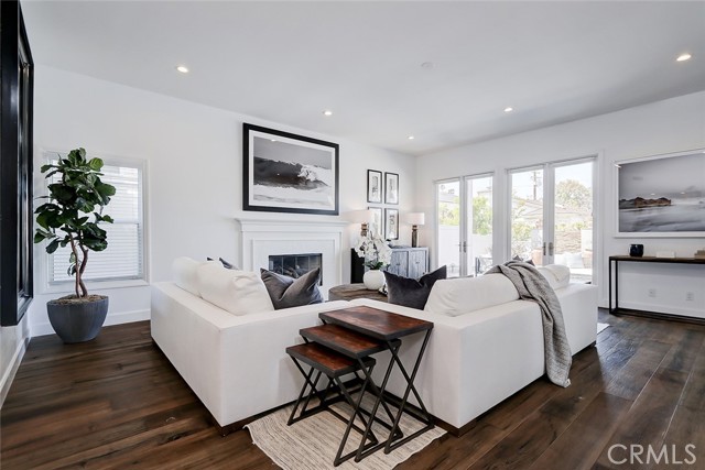 2905 Maple Avenue, Manhattan Beach, California 90266, 4 Bedrooms Bedrooms, ,3 BathroomsBathrooms,Residential,Sold,Maple,SB21079854