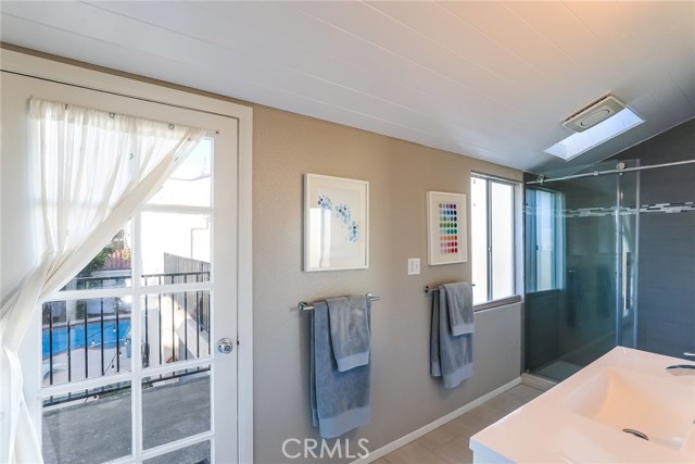 2121 Plant Avenue, Redondo Beach, California 90278, 4 Bedrooms Bedrooms, ,1 BathroomBathrooms,Residential,Sold,Plant,SB21007789