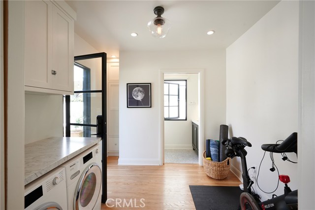 925 15th Place, Hermosa Beach, California 90254, 2 Bedrooms Bedrooms, ,1 BathroomBathrooms,Residential,Sold,15th,SB20221985