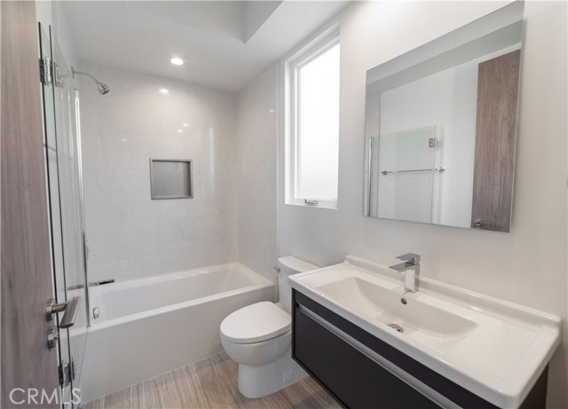 2715 Carnegie Lane, Redondo Beach, California 90278, 4 Bedrooms Bedrooms, ,4 BathroomsBathrooms,Residential,Sold,Carnegie,SB19176335