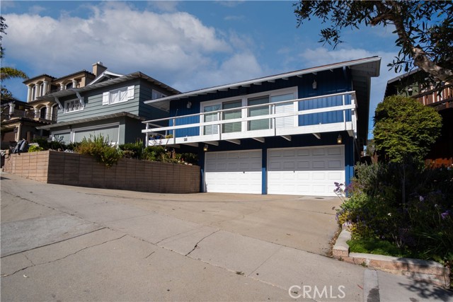 673 17th Street, Manhattan Beach, California 90266, 4 Bedrooms Bedrooms, ,1 BathroomBathrooms,Residential,Sold,17th,SB21061752