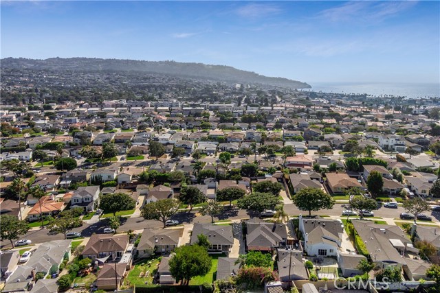 1312 Helberta Avenue, Redondo Beach, California 90277, 3 Bedrooms Bedrooms, ,1 BathroomBathrooms,Residential,Sold,Helberta,SB20199358
