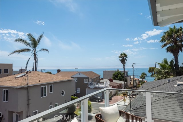 409 30th Street, Manhattan Beach, California 90266, 4 Bedrooms Bedrooms, ,2 BathroomsBathrooms,Residential,Sold,30th,SB20162447