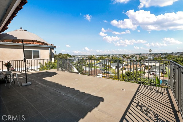 128 Prospect Avenue, Redondo Beach, California 90277, ,Residential Income,Sold,Prospect,PV21038053