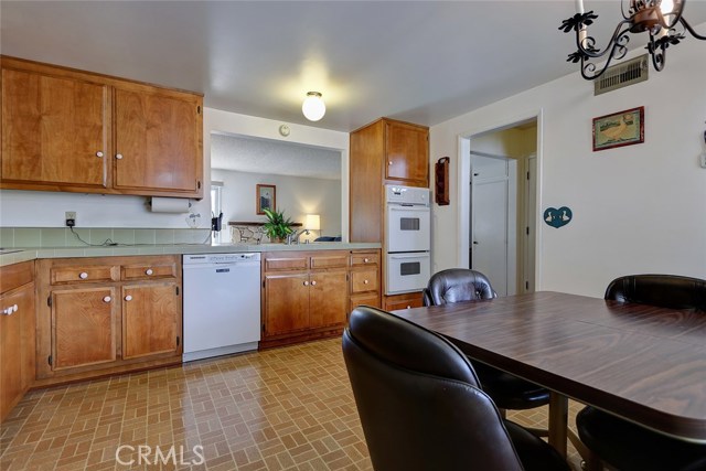 1910 Spreckels Lane, Redondo Beach, California 90278, 4 Bedrooms Bedrooms, ,2 BathroomsBathrooms,Residential,Sold,Spreckels,SB18237055
