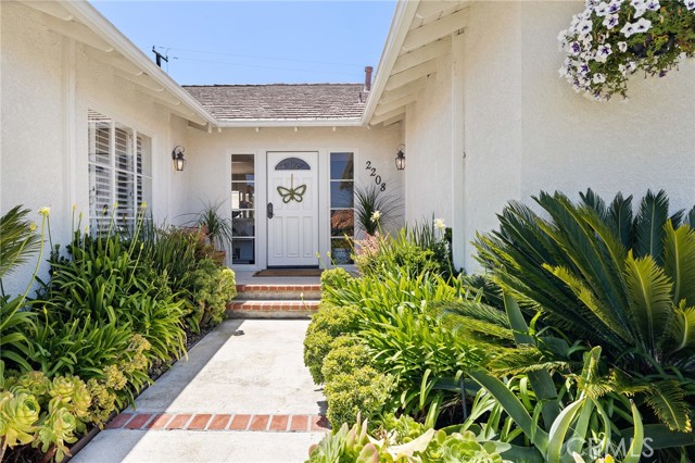 2208 Via Guadalana, Palos Verdes Estates, California 90274, 3 Bedrooms Bedrooms, ,2 BathroomsBathrooms,Residential,Sold,Via Guadalana,SB21114058