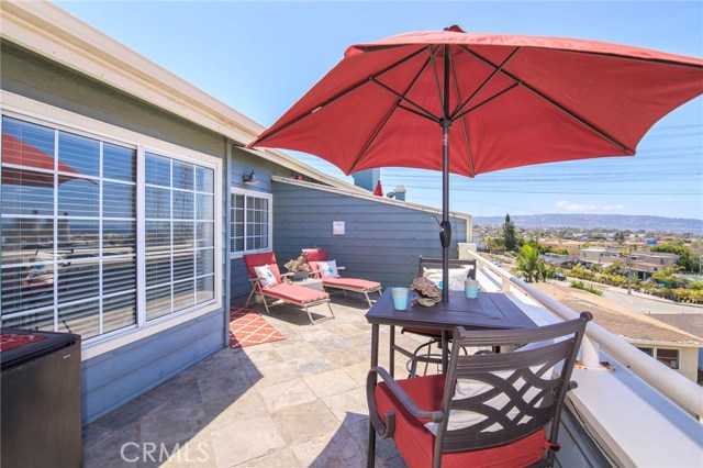 407 Anita Street, Redondo Beach, California 90278, 3 Bedrooms Bedrooms, ,3 BathroomsBathrooms,Residential,Sold,Anita,SB18113069