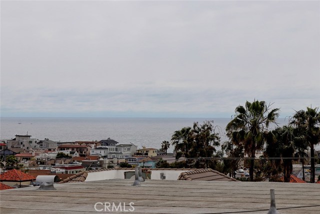 838 16th Street, Hermosa Beach, California 90254, 3 Bedrooms Bedrooms, ,1 BathroomBathrooms,Residential,Sold,16th,SB19108845