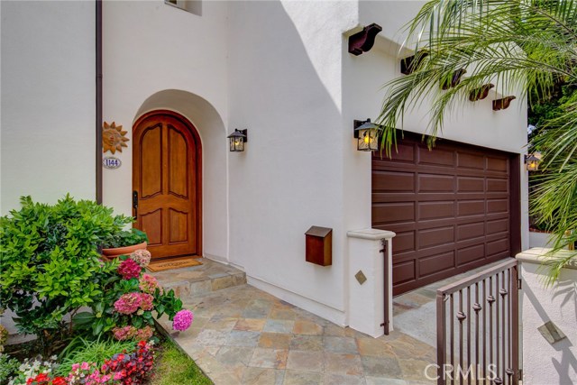 1144 9th Street, Hermosa Beach, California 90254, 5 Bedrooms Bedrooms, ,4 BathroomsBathrooms,Residential,Sold,9th,SB19216948