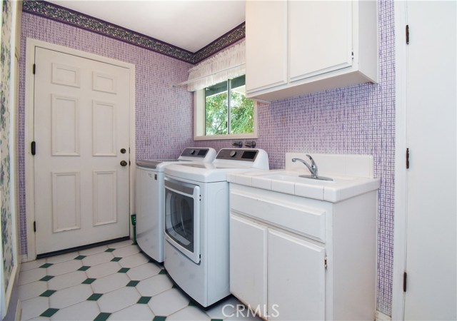 13 Country Meadow, Rolling Hills Estates, California 90274, 4 Bedrooms Bedrooms, ,2 BathroomsBathrooms,Residential,Sold,Country Meadow,PV20197818