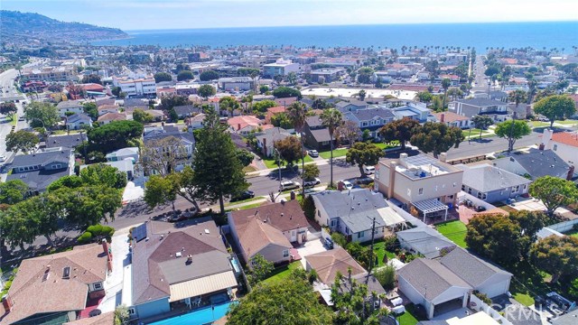 341 Avenue F, Redondo Beach, California 90277, 3 Bedrooms Bedrooms, ,1 BathroomBathrooms,Residential,Sold,Avenue F,SB19144213