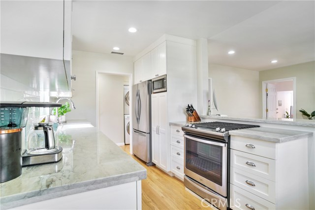 2402 Alvord Lane, Redondo Beach, California 90278, 3 Bedrooms Bedrooms, ,1 BathroomBathrooms,Residential,Sold,Alvord,SB18279606