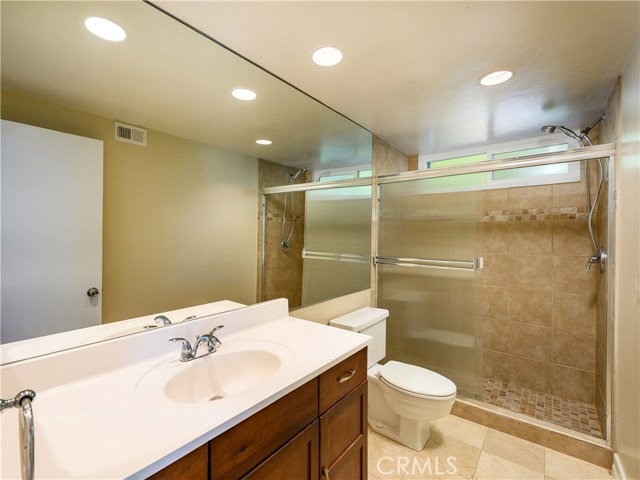 25 Oaktree Lane, Rolling Hills Estates, California 90274, 2 Bedrooms Bedrooms, ,1 BathroomBathrooms,Residential,Sold,Oaktree,SB19221023