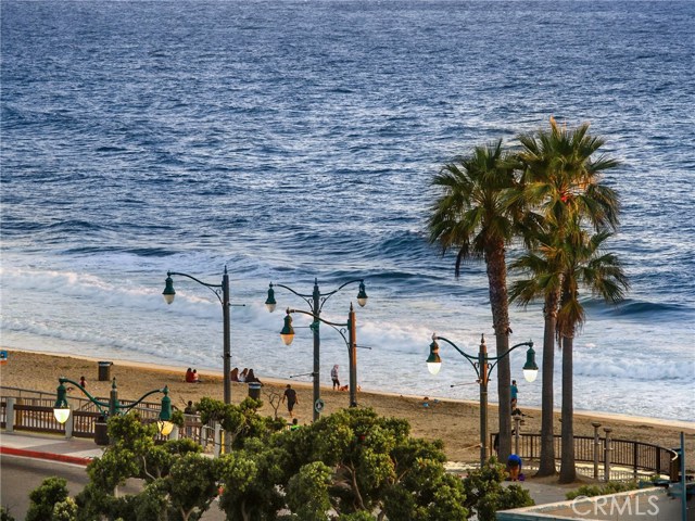 630 The, Redondo Beach, California 90277, 1 Bedroom Bedrooms, ,1 BathroomBathrooms,Residential,Sold,The,SB20108195