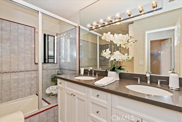 1287 7th Place, Hermosa Beach, California 90254, 4 Bedrooms Bedrooms, ,3 BathroomsBathrooms,Residential,Sold,7th,TR19240895