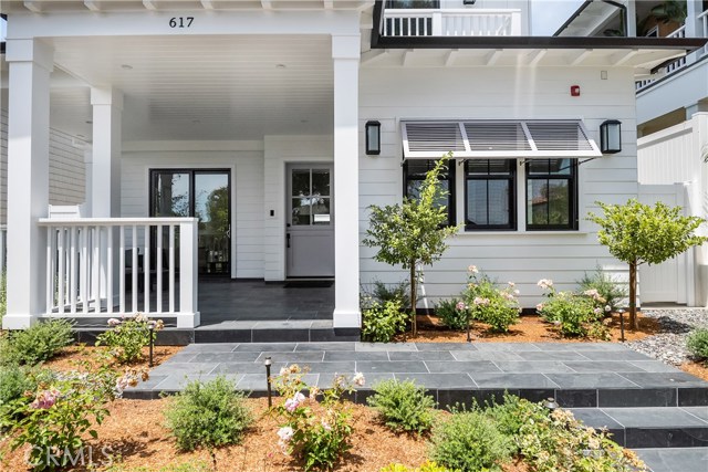 617 31st Street, Manhattan Beach, California 90266, 7 Bedrooms Bedrooms, ,2 BathroomsBathrooms,Residential,Sold,31st,SB20084953