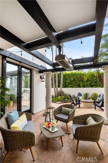 2322 Laurel Bluff Drive, Manhattan Beach, California 90266, 4 Bedrooms Bedrooms, ,3 BathroomsBathrooms,Residential,Sold,Laurel Bluff,SB21167191