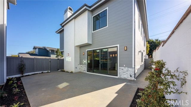 1917 Farrell Avenue, Redondo Beach, California 90278, 4 Bedrooms Bedrooms, ,3 BathroomsBathrooms,Residential,Sold,Farrell,PV20259109