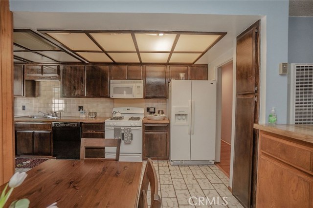 2804 Barkley Lane, Redondo Beach, California 90278, 3 Bedrooms Bedrooms, ,1 BathroomBathrooms,Residential,Sold,Barkley,SB20244906