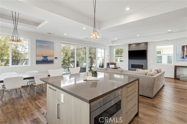 2013 Voorhees Avenue, Redondo Beach, California 90278, 4 Bedrooms Bedrooms, ,3 BathroomsBathrooms,Residential,Sold,Voorhees,SB21088037