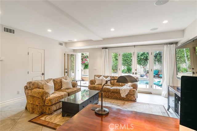 922 2nd, Hermosa Beach, California 90254, 4 Bedrooms Bedrooms, ,5 BathroomsBathrooms,Residential,Sold,2nd,SB19107146