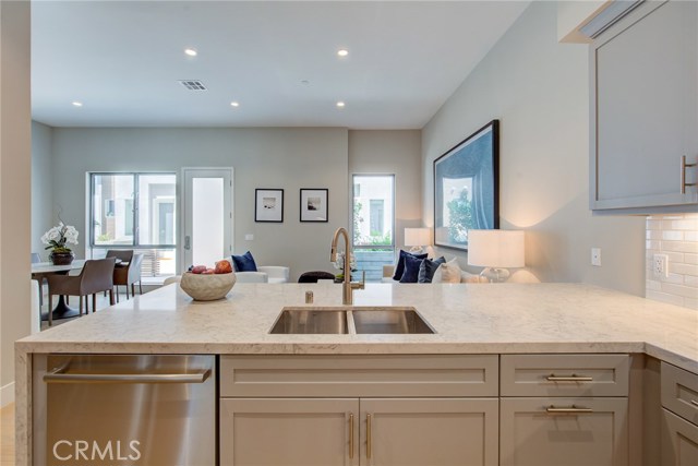 1920 Pacific Coast Highway, Redondo Beach, California 90277, 3 Bedrooms Bedrooms, ,2 BathroomsBathrooms,Residential,Sold,Pacific Coast Highway,OC20084658