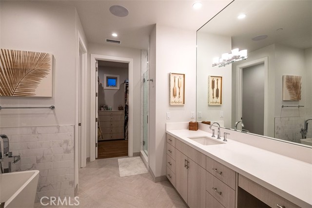 1450 23rd Street, Manhattan Beach, California 90266, 5 Bedrooms Bedrooms, ,2 BathroomsBathrooms,Residential,Sold,23rd,SB19093851
