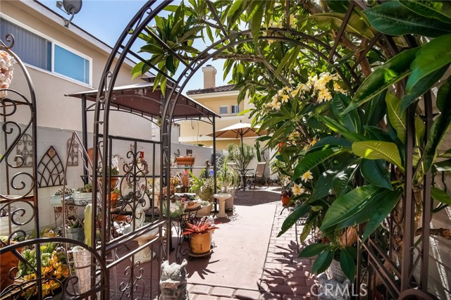 2612 Gates Avenue, Redondo Beach, California 90278, 2 Bedrooms Bedrooms, ,2 BathroomsBathrooms,Residential,Sold,Gates,SB17171048