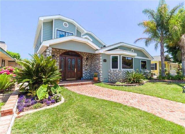 3208 Gibson Place, Redondo Beach, California 90278, 4 Bedrooms Bedrooms, ,4 BathroomsBathrooms,Residential,Sold,Gibson,SB17127262