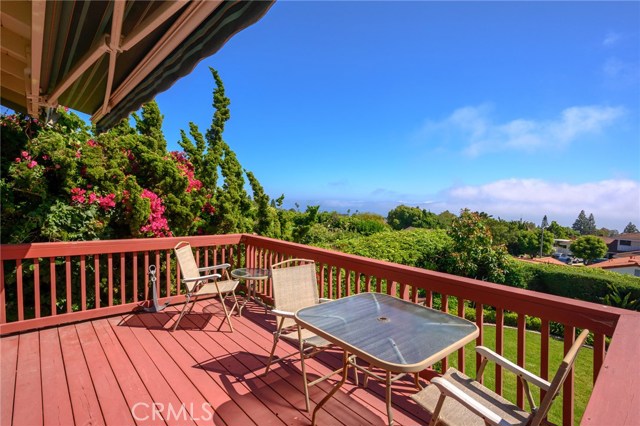 Oversized deck off master bedroom