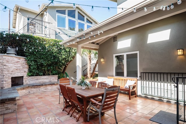 569 31st Street, Manhattan Beach, California 90266, 5 Bedrooms Bedrooms, ,3 BathroomsBathrooms,Residential,Sold,31st,SB20164744