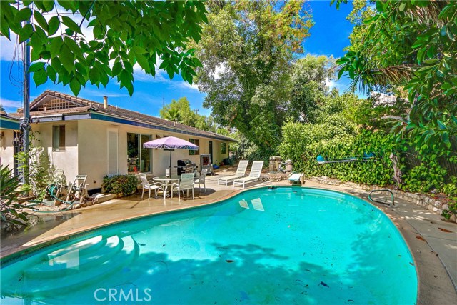 1 Sweetgrass, Rolling Hills Estates, California 90274, 3 Bedrooms Bedrooms, ,3 BathroomsBathrooms,Residential,Sold,Sweetgrass,SB17175278