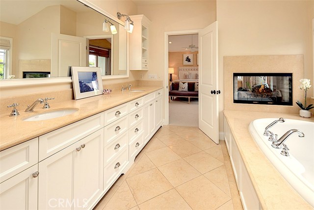 1641 18th Street, Manhattan Beach, California 90266, 5 Bedrooms Bedrooms, ,4 BathroomsBathrooms,Residential,Sold,18th,SB20169732