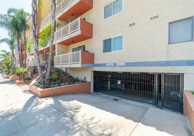 1707 Pacific Coast, Hermosa Beach, California 90254, 2 Bedrooms Bedrooms, ,2 BathroomsBathrooms,Residential,Sold,Pacific Coast,SB18206310