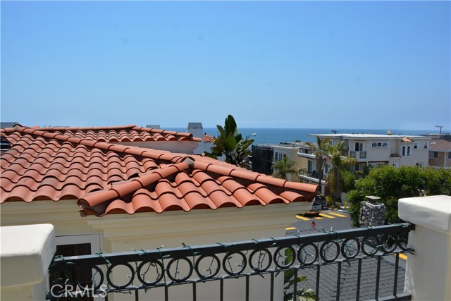 95 Crest Drive, Manhattan Beach, California 90266, 3 Bedrooms Bedrooms, ,3 BathroomsBathrooms,Residential,Sold,Crest,SB18136303