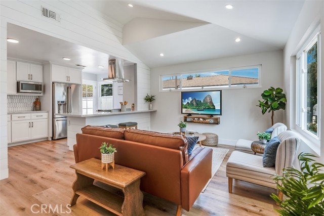 2517 Ralston Lane, Redondo Beach, California 90278, 3 Bedrooms Bedrooms, ,2 BathroomsBathrooms,Residential,Sold,Ralston,PV21156010