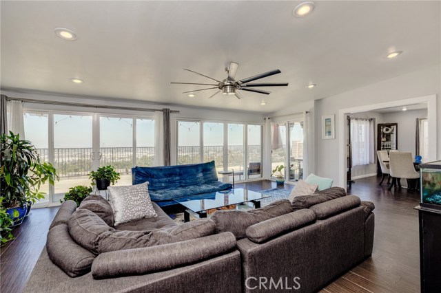 3207 Carolwood Lane, Torrance, California 90505, 3 Bedrooms Bedrooms, ,3 BathroomsBathrooms,Residential,Sold,Carolwood,PV20151195