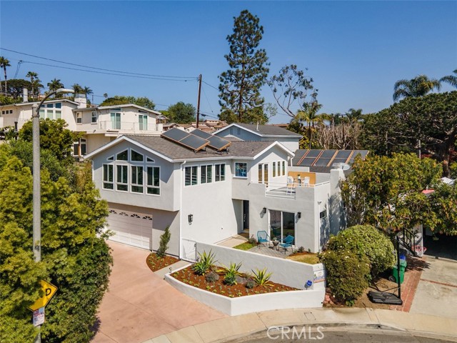 1261 Bryant Place, Manhattan Beach, California 90266, 4 Bedrooms Bedrooms, ,3 BathroomsBathrooms,Residential,Sold,Bryant,SB21080177